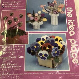 Mary Maxim Plastic‎ Needlepoint Pansies Kit Spring Craft No 78219